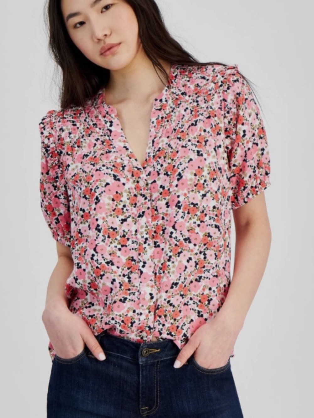 Tommy Hilfiger women's ditsy floral print V-Neck Blouse Size: XXL